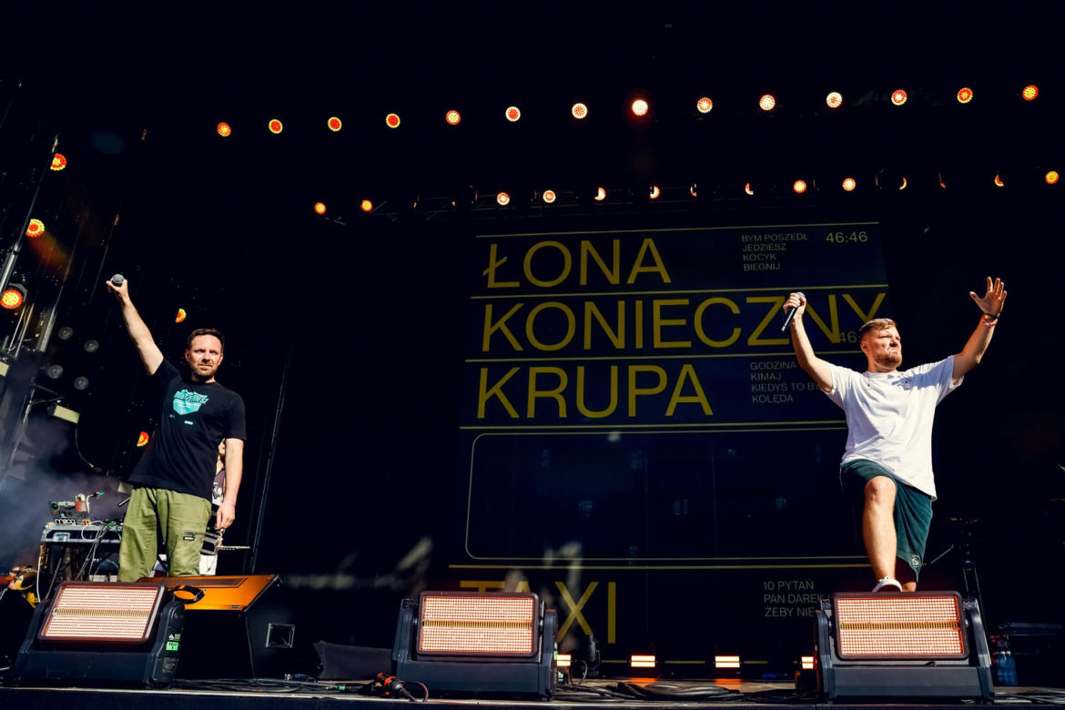 Męskie Granie w Żywcu 2024. Daria Zawiałow, Mrozu i Kacperczyk na scenie
