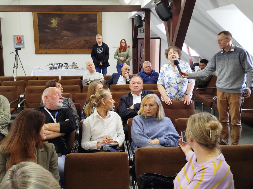 Dwór w Nowych Iganiach wymaga wielu prac renowacyjnych. W ostatnich latach na terenie dworu trwały prace przygotowawcze