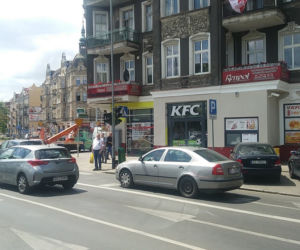 Trwa przemalowywanie elewacji na pl. Kościuszki