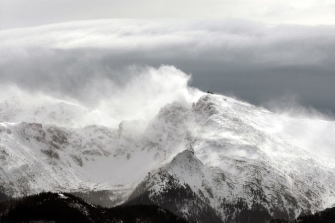 Ostatnia szansa na narty i apel o ostrożność w górach
