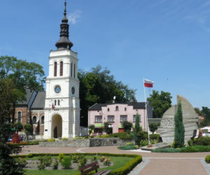 To najpiękniejsze uzdrowisko w woj. łódzkim. Turyści zachwycają się unikatowym zamkiem