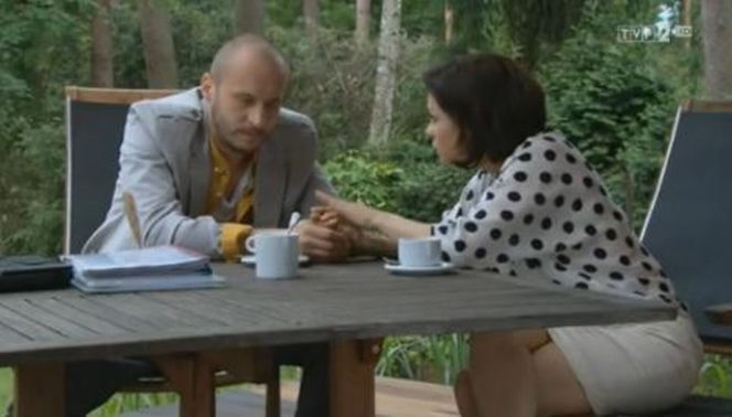 M jak miłość odc. 1008. Kinga Zduńska (Katarzyna Cichopek), Robert Lubiński (Tomasz Borkowski)