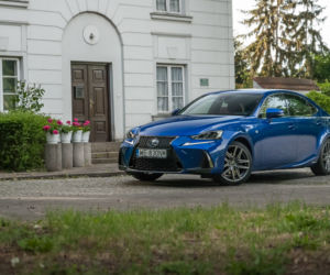 Lexus IS300h F SPORT