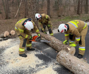 Zerwane dachy, powalone drzewa i prawie 11 tysięcy odbiorców bez prądu!