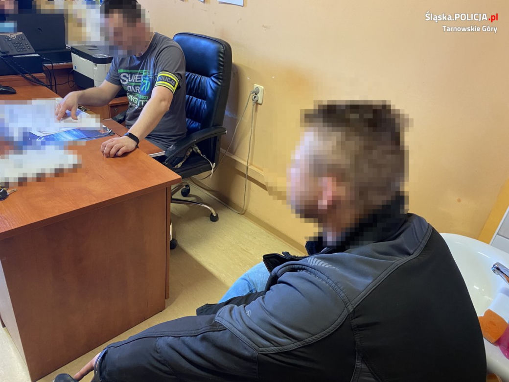 Pijany zasnął za kierownicą