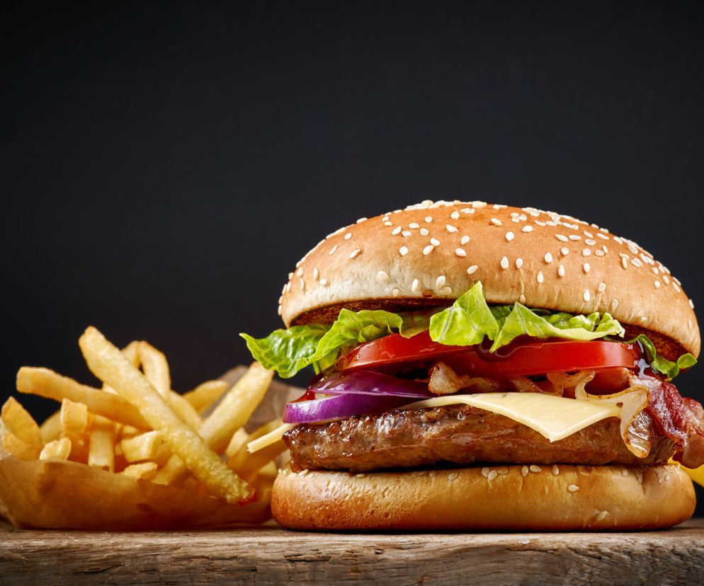 Kolejna sieć fast foodów robi rewolucję w menu. Ta grupa NA PEWNO będzie zadowolona