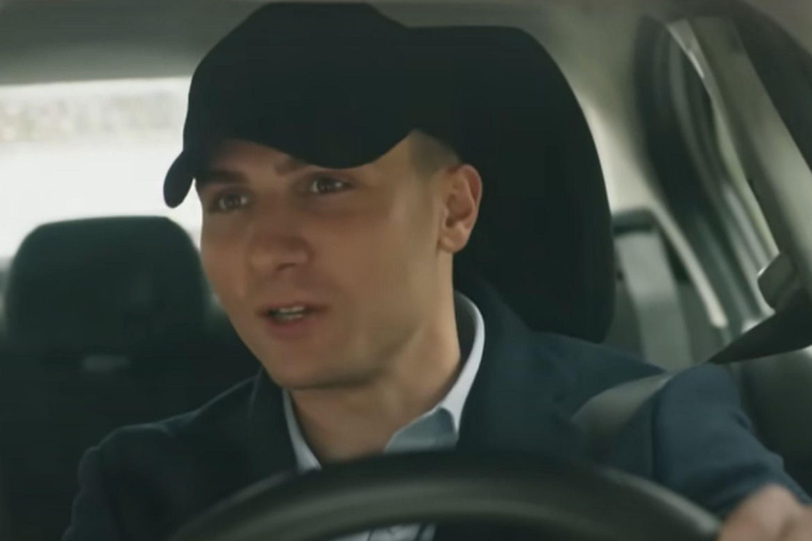 Tymczasem drogą będzie przejeżdżał Bulent. To dla niego okazja do zemsty! 