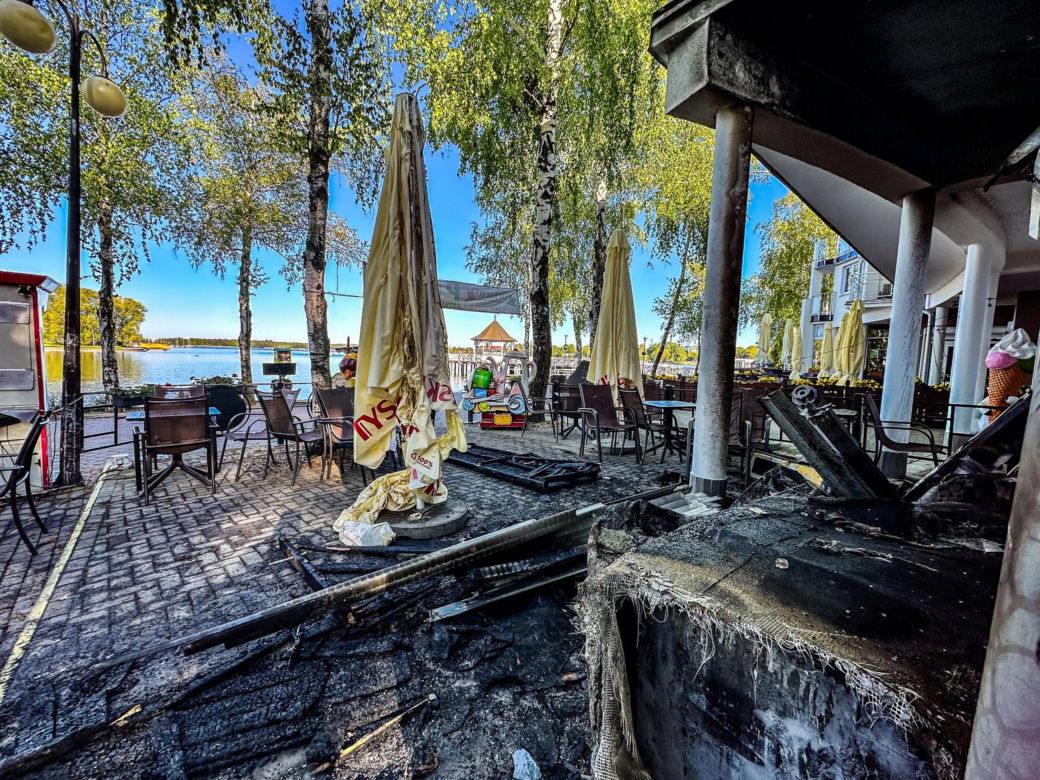 Pożar restauracji w Ostródzie. Sandacza jadł tu niedawno Karol Nawrocki
