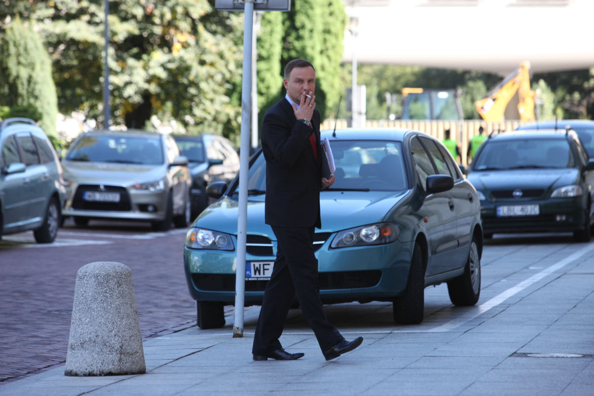  Największe kopciuchy w Sejmie. Politycy nałogowi palacze