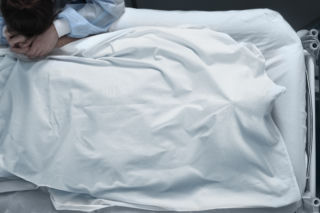 Rekordowa liczba zgonów w Polsce. Zmarło ponad pół miliona osób