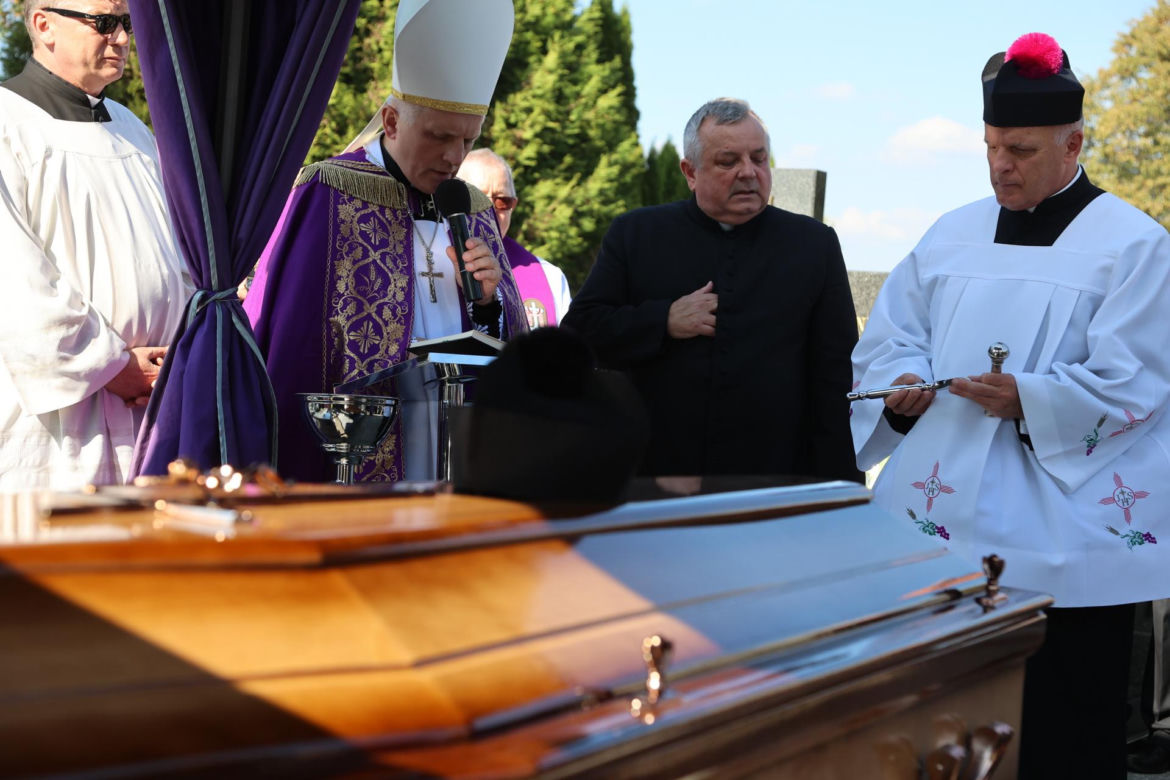 Pogrzeb księdza Stanisława w Grzęsce