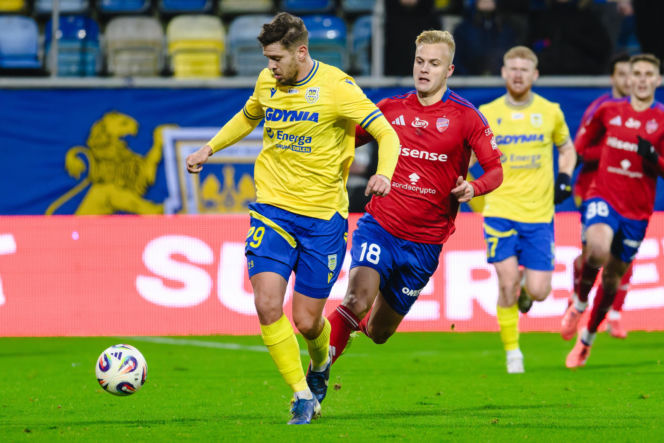 Arka Gdynia - Raków Częstochowa, zdjęcia kibiców i piłkarzy z meczu 17. kolejki PKO BP Ekstraklasy