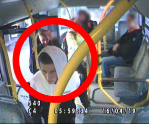 Policja z Torunia poszukuje tych przestępców. Rozpoznajesz ich?