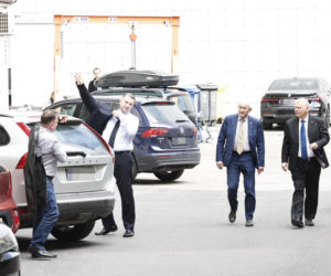 Kaczyński prosi o pieniądze