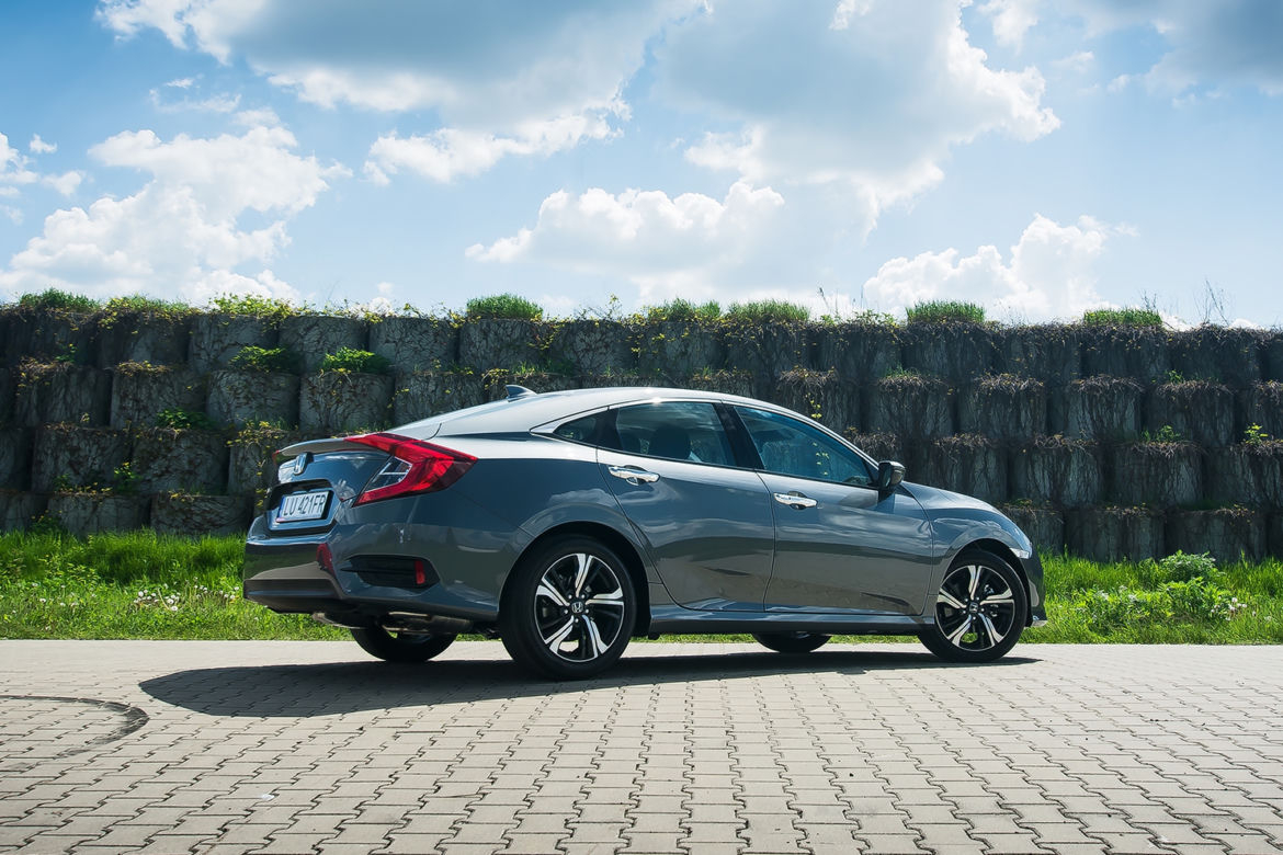 Honda Civic sedan 1.5 VTEC Turbo CVT Elegance