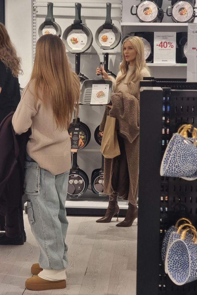 Joanna Krupa z siostrą Martą. Zjadły w mlecznym i poszły po patelnię