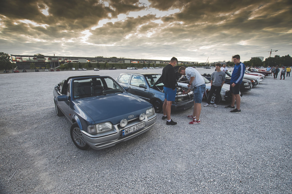 Spotkanie Youngtimer Warsaw pod PGE Narodowym