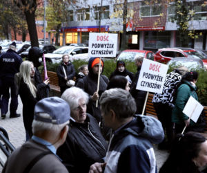Seniorzy wylądują na ulicy? Lokatorzy protestują przeciwko podwyższeniu czynszu
