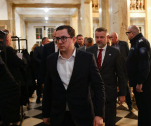 Górnicy opuszczają Kopalnię Węgla Kamiennego Silesia w Czechowicach-Dziedzicach