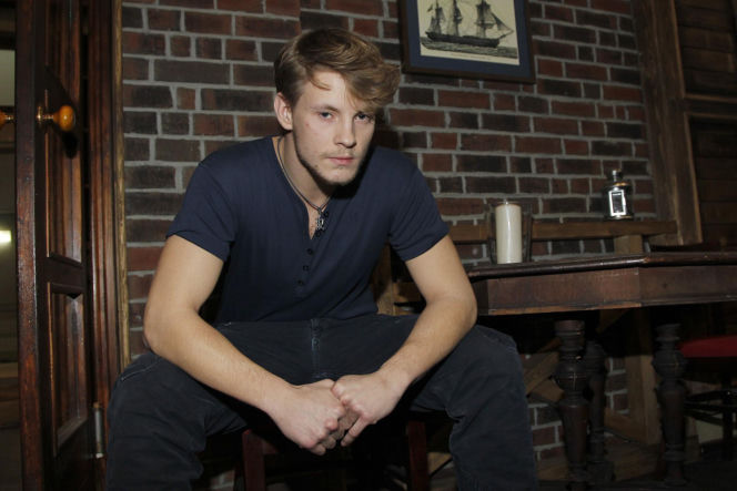 Sebastian Fabijański przeszedł ogromną metamorfozę. Kiedyś twardziel, dziś podbija taneczny parkiet