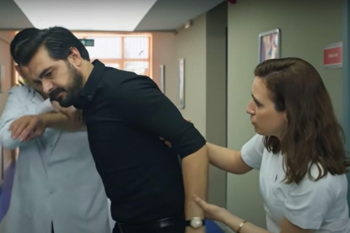 Koniec "Emanet". Dramatyczne sceny w finale 1. sezonu serialu "Dziedzictwo" 