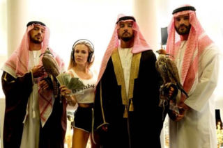 Dziewczyny z Dubaju: konflikt Doda - Emil Stępień. Komu wierzą fani?