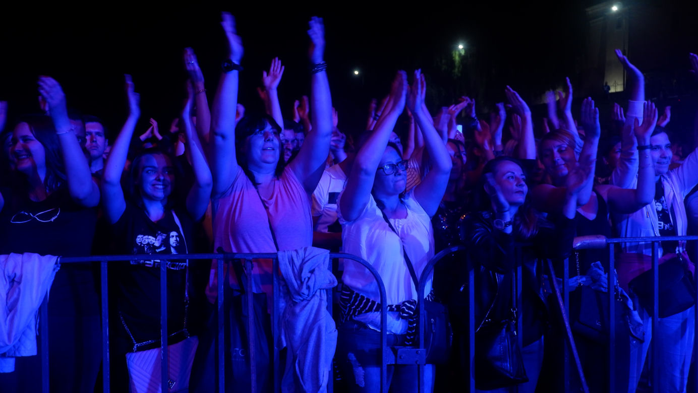 Podczas Letniej Sceny ESKI bawiliśmy się przy muzyce Agaty Dziarmy Dziarmagowskiej oraz braci Cugowskich