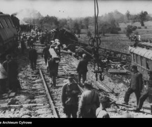 Katastrofa kolejowa w miejscowości Baciuty na trasie Łapy - Białystok, 1931 r.