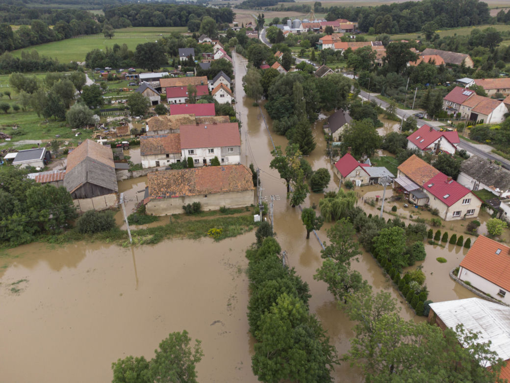 Prawie 500 interwencji straży pożarnej, 100 podtopionych gospodarstwtom