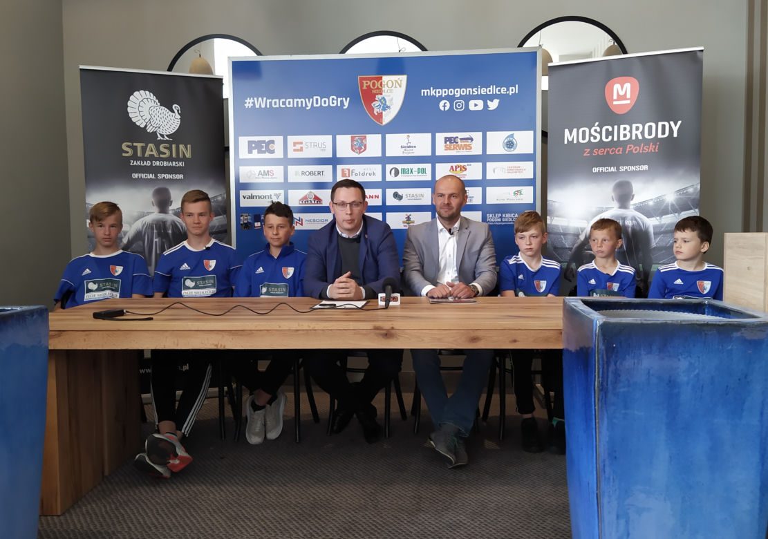 Piłkarski Festyn Pogoni Siedlce z okazji Dnia Dziecka 30.05.2021