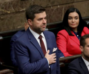 Ci posłowie koalicji głosowali przeciwko Kaczyńskiemu. Jaka będzie kara