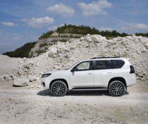 2020 Toyota Land Cruiser 