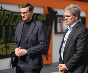 Premier Mateusz Morawiecki przed kopalnią w Zofiówce [GALERIA]