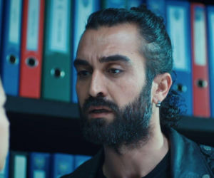 Dziedzictwo, odcinek 852: Nana zraniona nożem przez Truciznę! Yaman straci ukochaną?!