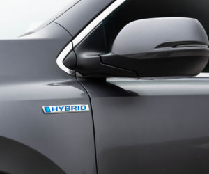 Subaru Forester e-BOXER vs Honda CR-V Hybrid