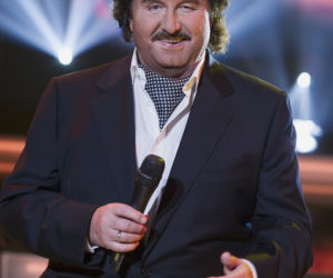 Krawczyk śpiewa disco polo?! Niedługo premiera Krzysztof Krawczyk - całe moje życie