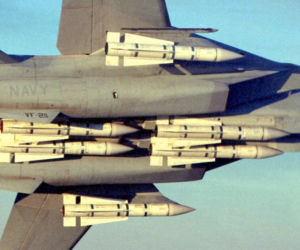 Koniec legendy F-14 Tomcat w Iranie? Zdjęcia satelitarne potwierdzają zniszczenie „perskich kotów”