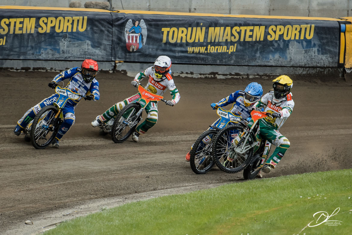 Powrót kibiców na Motoarenę. Tak fani przeżywali mecz Apatora Toruń z Włókniarzem Częstochowa