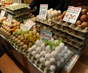 Drożyzna w koszyczkach. Horrendalnie wysokie ceny na warszawskich bazarach