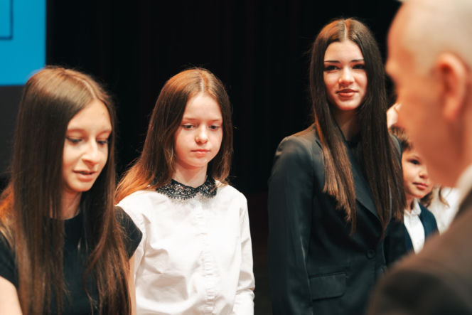 Najzdolniejsi uczniowie odebrali stypendia Prezydenta Miasta Siedlce