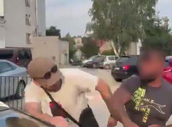 Nowe nagranie z pobicia Ukraińców we Wrocławiu. Widać moment pierwszego ciosu!