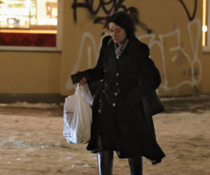 Anna Maria Żukowska buszuje w kwiatach