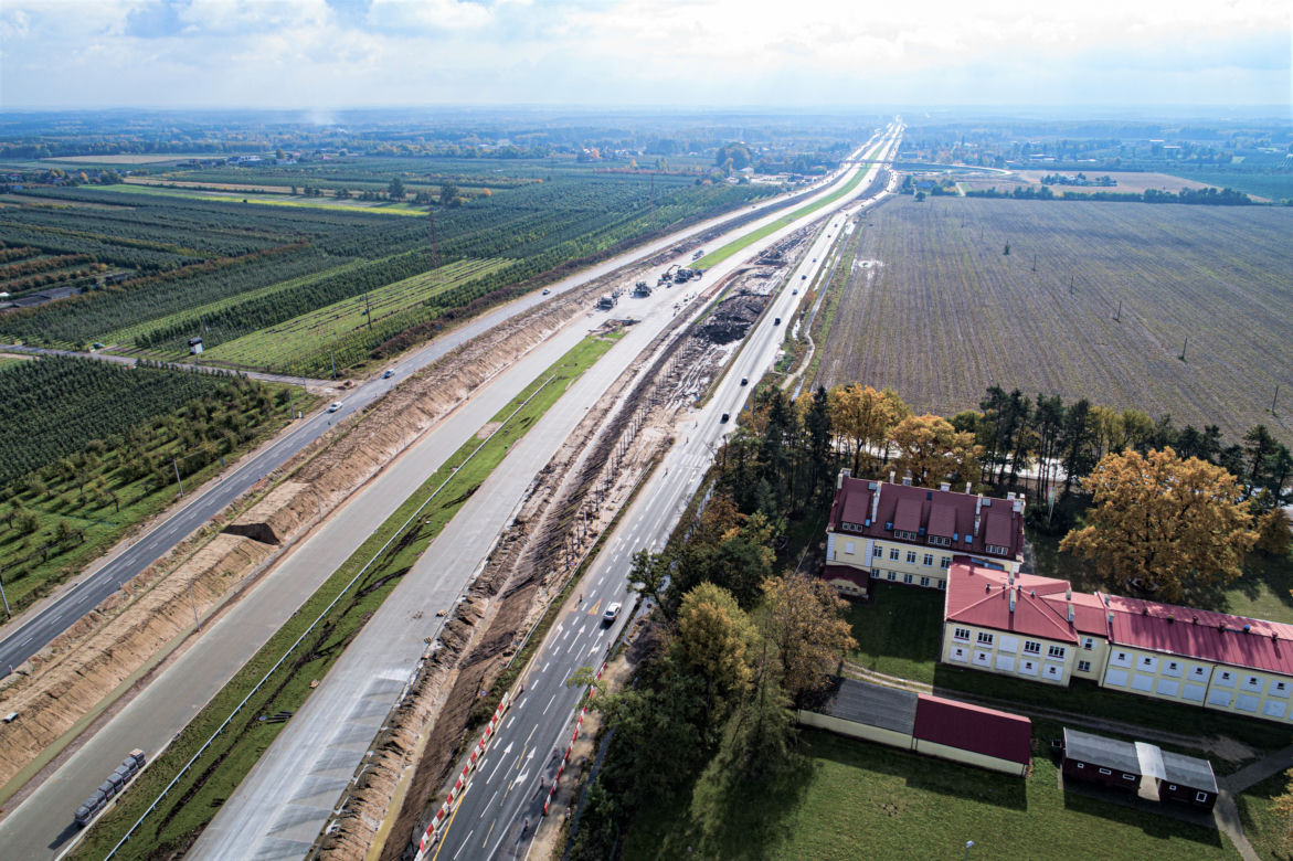 Tak powstaje droga S7 z Warszawy do Grójca