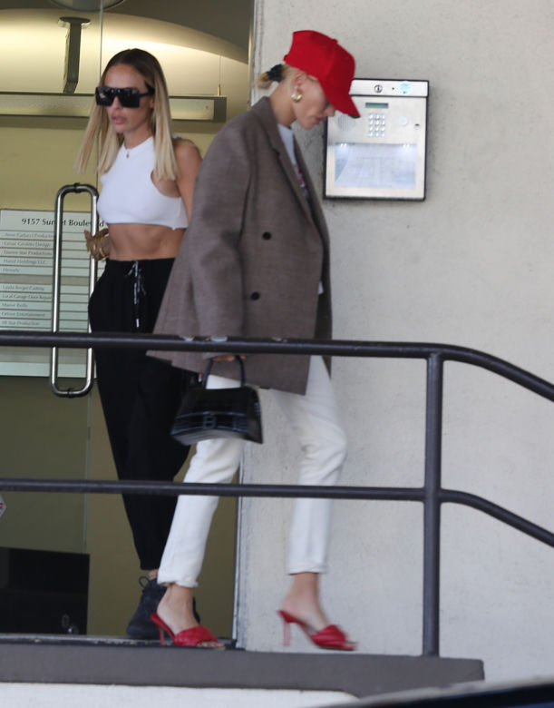 Hailey Bieber