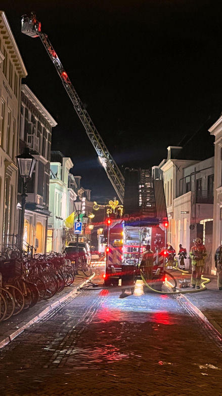 Dwa wybuchy i wielki pożar w centrum Utrechtu. Co najmniej jedna osoba ranna