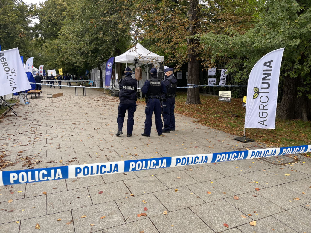 Samobójstwo w białym miasteczku