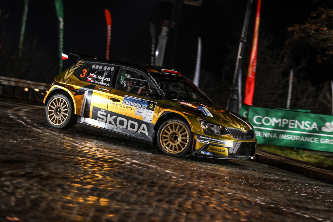 Złota Skoda Fabia R5 zespołu rajdowego Miko Marczyk Motorsport