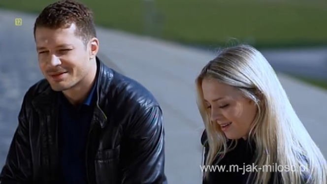 M jak miłość. Joasia (Barbara Kurdej-Szatan), Tomek (Andrzej Młynarczyk)