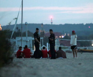 Piłkarze po porażce poszli na plażę