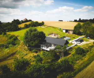 Remont drewnianej chaty w Bełdnie